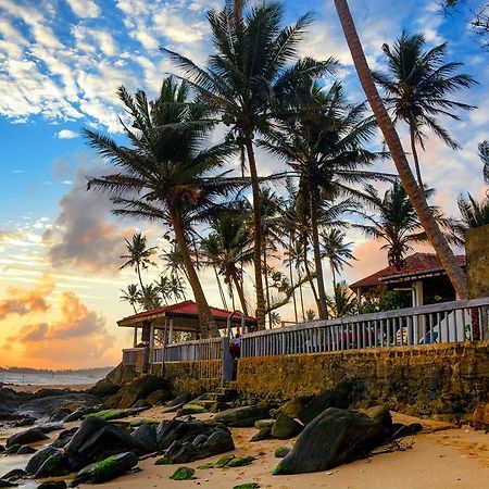 Shanthi Beach Resort Unawatuna Bagian luar foto