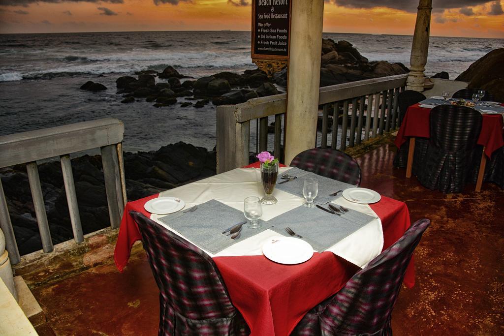 Shanthi Beach Resort Unawatuna Bagian luar foto